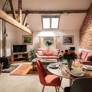 The Old Dairy, Heritage Escapes, Field House Farm Holiday home Bempton